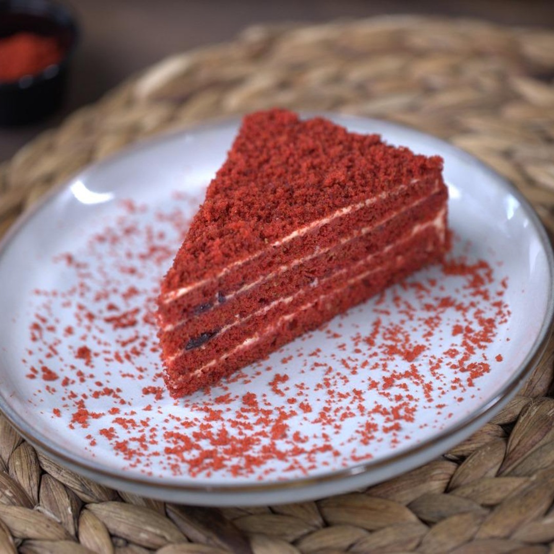 honey-cake-the-red-velvet